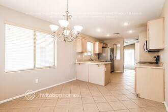 423 W Corriente Ct in San Tan Valley, AZ - Foto de edificio - Building Photo