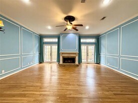 4511 Gilbert Ave in Dallas, TX - Building Photo