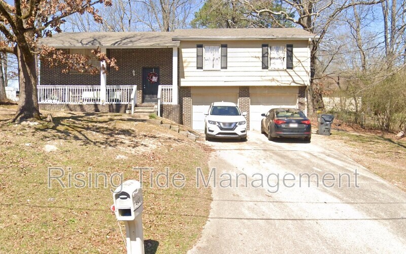 628 16th Ave NW in Center Point, AL - Building Photo