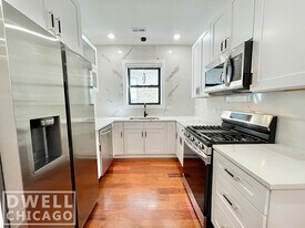 4010 W Warwick Ave, Unit #1 in Chicago, IL - Building Photo