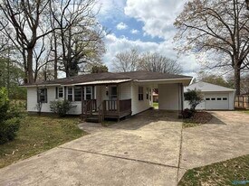 804 Williams St in Boaz, AL - Building Photo