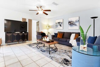 1751 NW 48th Pl in Pompano Beach, FL - Building Photo - Building Photo