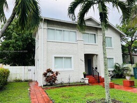 1536 Polk St in Hollywood, FL - Building Photo