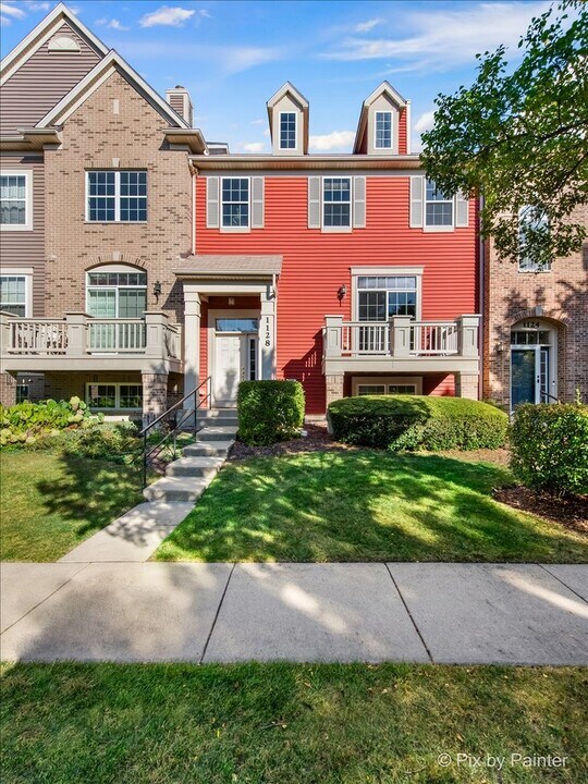 1128 Bartholdi Ct in Carol Stream, IL - Building Photo