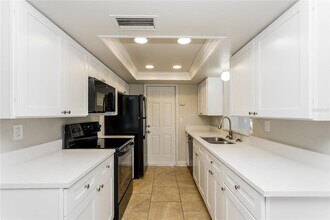 7625 Ilex Dr in Port Richey, FL - Building Photo - Building Photo