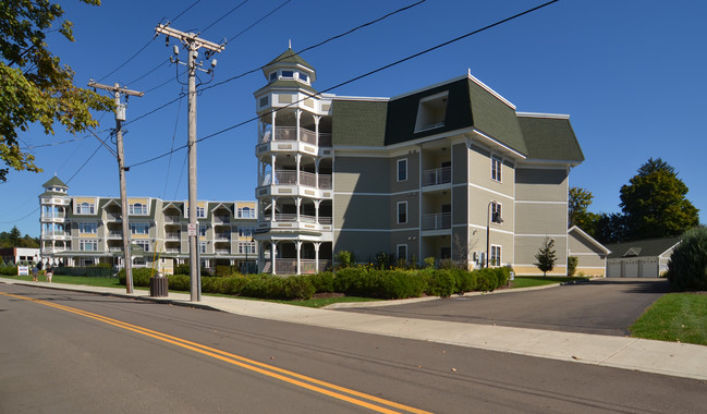 Bemus Bay Condominiums in Bemus Point, NY - Building Photo - Building Photo