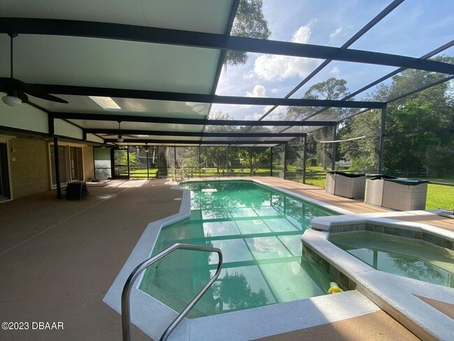 1 Arrowhead Dr in Ormond Beach, FL - Foto de edificio - Building Photo