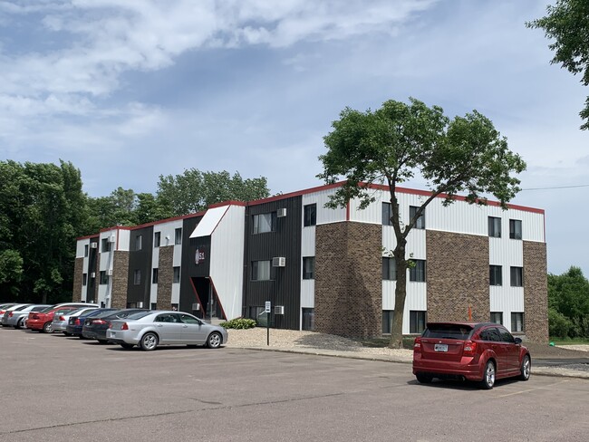 Meadow Rivers Apartments in Mankato, MN - Foto de edificio - Building Photo