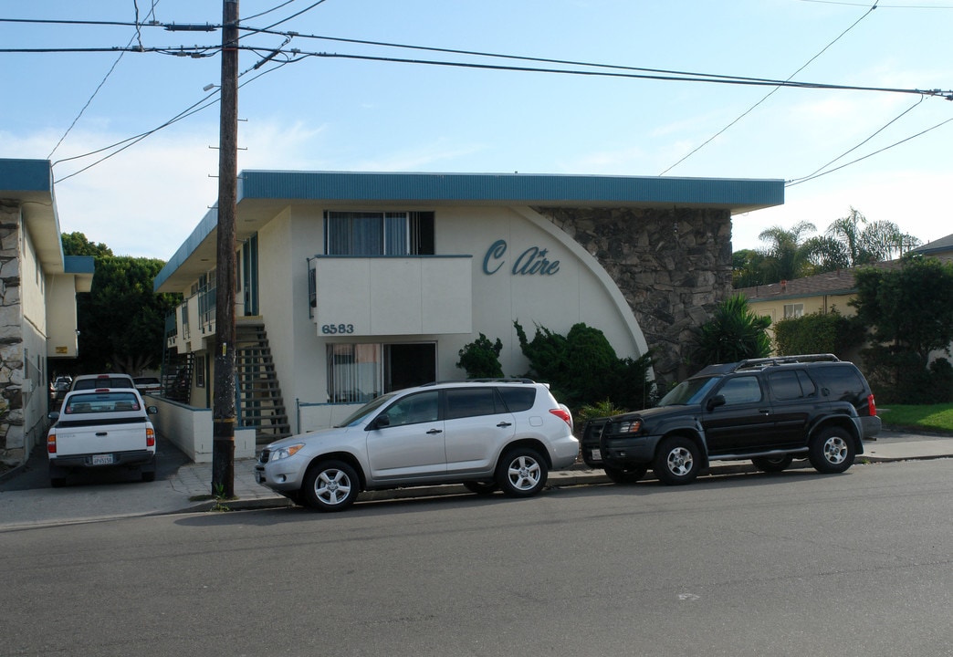 C Aire in Goleta, CA - Foto de edificio