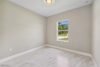 540 Genoa Ave S in Lehigh Acres, FL - Building Photo - Building Photo