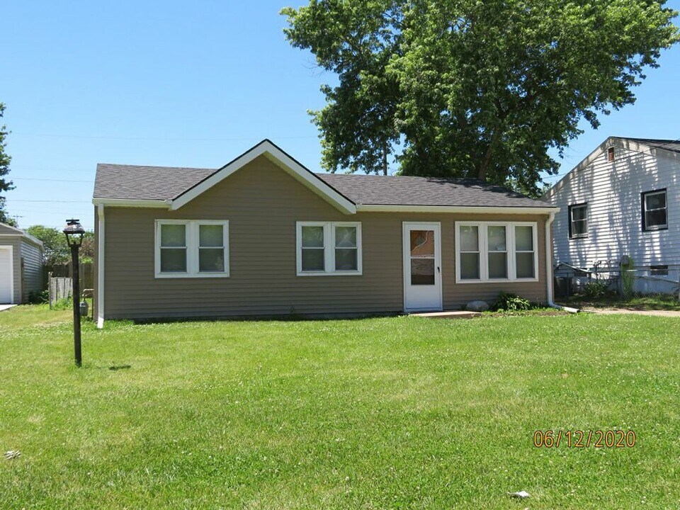 4020 Wakeman Dr in Council Bluffs, IA - Building Photo