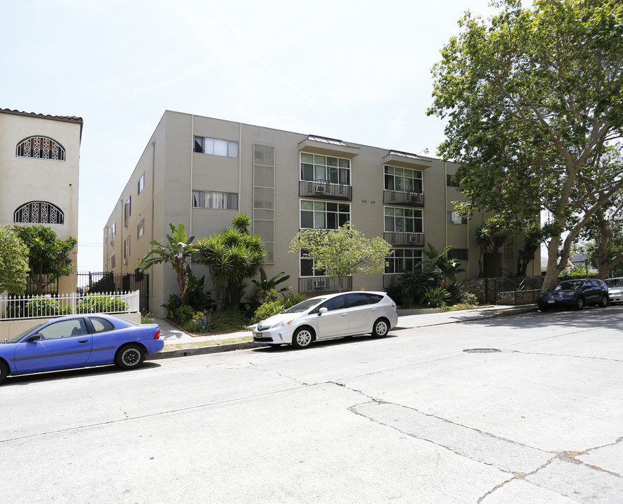 848 Gramercy Drive in Los Angeles, CA - Building Photo