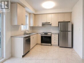 90 Imperial College Ln in Markham, ON - Building Photo - Building Photo