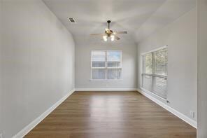 300 Kelvington Dr in Anna, TX - Foto de edificio - Building Photo