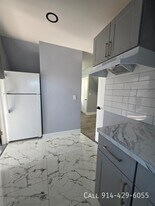 16 Sherwood Ave in Yonkers, NY - Building Photo