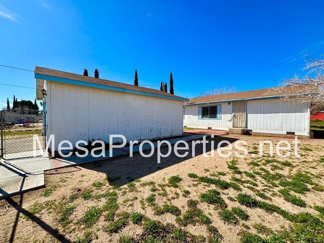 9964 Arroyo Ave in Hesperia, CA - Building Photo - Building Photo