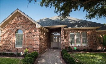 5917 N Cynthia St in McAllen, TX - Building Photo