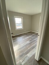 201 E Rose St in Glenwood, IL - Foto de edificio - Building Photo