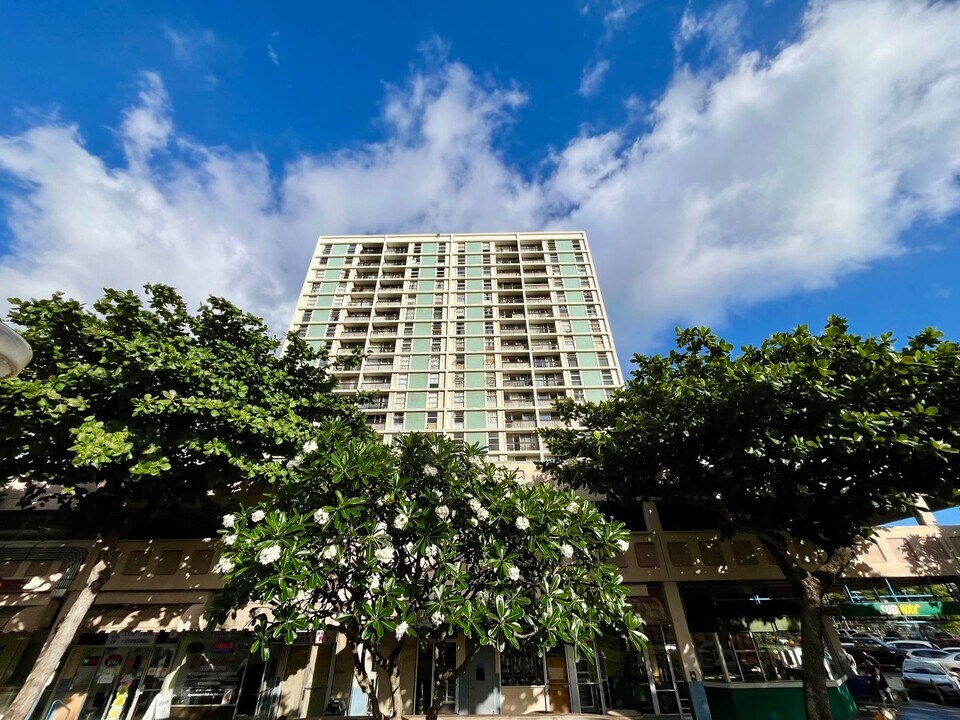 1425 Liliha St in Honolulu, HI - Building Photo