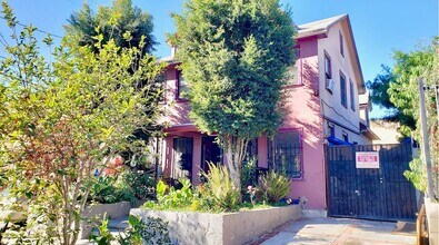 817-819 N Madison Ave in Los Angeles, CA - Building Photo - Building Photo