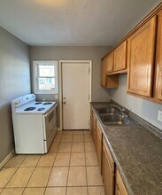 1234 W Mullan Ave in Waterloo, IA - Building Photo - Building Photo