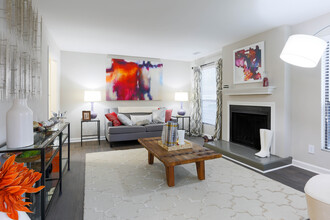 The Reserve at Ridgewood in Sandy Springs, GA - Building Photo - Interior Photo