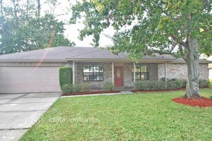 10324 Huntington Forest Blvd E in Jacksonville, FL - Building Photo
