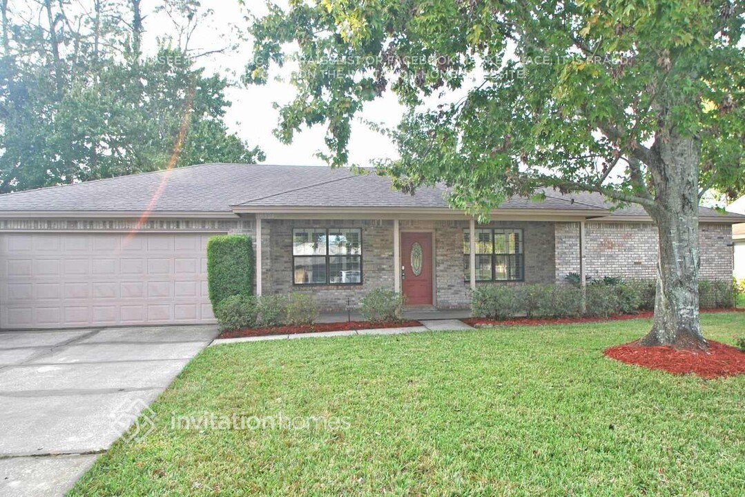 10324 Huntington Forest Blvd E in Jacksonville, FL - Building Photo