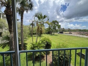 5557 Sea Forest Dr, Unit 118 in New Port Richey, FL - Building Photo - Building Photo