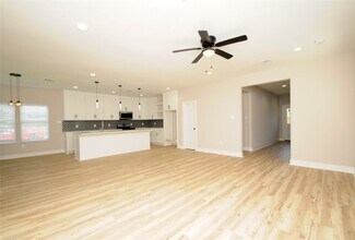 8203 Gladstone St in Houston, TX - Building Photo - Building Photo