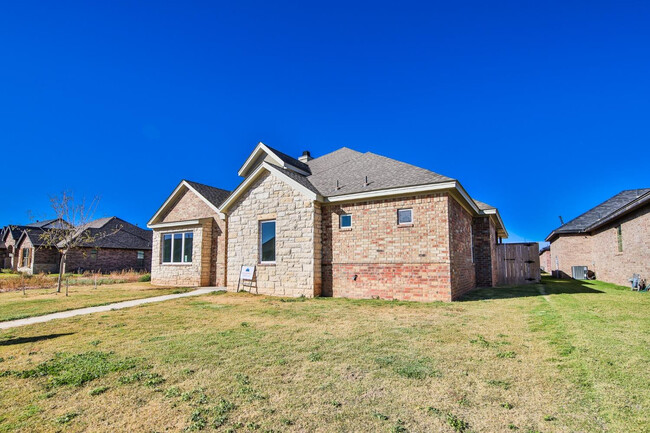 7616 53rd St in Lubbock, TX - Building Photo - Building Photo