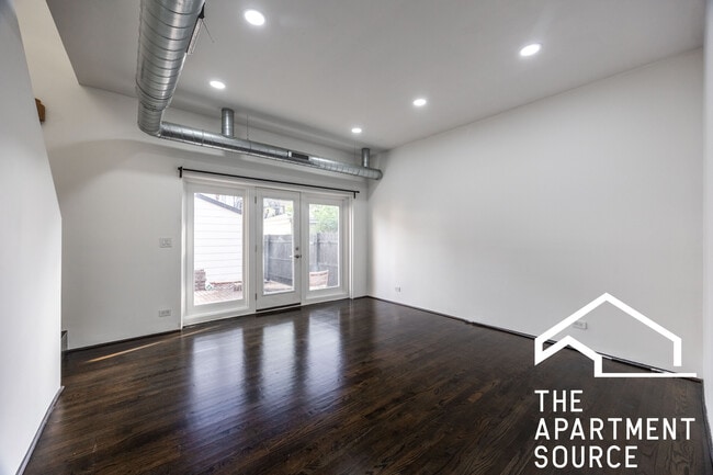 913 N Honore St in Chicago, IL - Building Photo - Building Photo