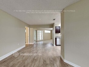 2046 Ryan Way in Winter Haven, FL - Foto de edificio - Building Photo