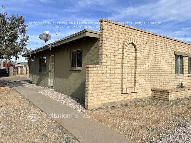 property at 1146 E Hatcher Rd