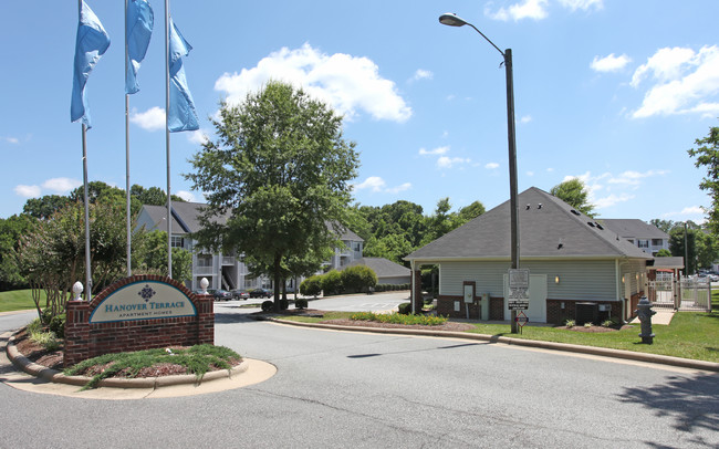 Hanover Terrace in Greensboro, NC - Building Photo - Building Photo