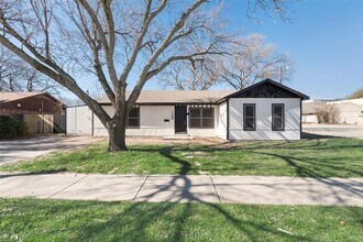129 Western Ave in Saginaw, TX - Building Photo - Building Photo
