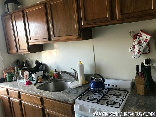 155 Summer St in Somerville, MA - Foto de edificio - Building Photo