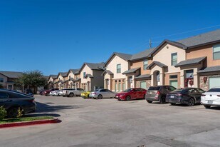 1014 Monaco Blvd in Laredo, TX - Building Photo