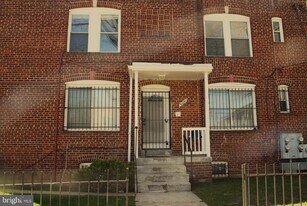 4329 Halley Terrace SE in Washington, DC - Building Photo