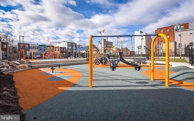 2061 HAGERET in Philadelphia, PA - Building Photo - Building Photo