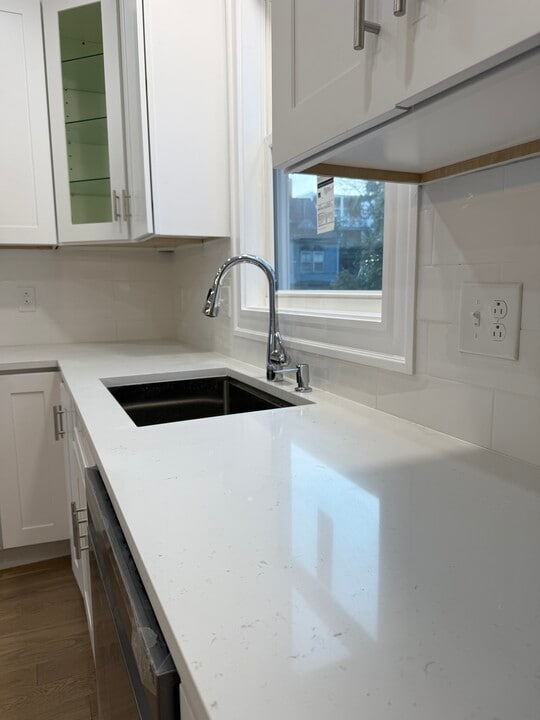 120 Cushing Ave, Unit 2 in Boston, MA - Building Photo