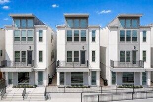 389 N Centro Cir in Shenandoah, TX - Building Photo