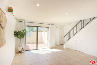 28827 Conejo View Dr in Agoura Hills, CA - Building Photo - Building Photo