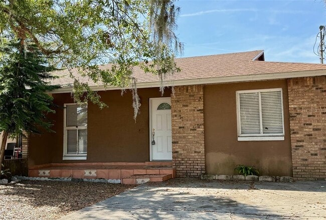 908 Tucker Ave in Orlando, FL - Building Photo - Building Photo