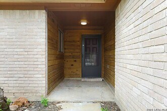 6334 Candleview Ct in San Antonio, TX - Building Photo - Building Photo