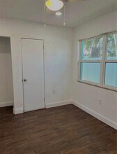 574 Bay Esplanade in Clearwater, FL - Building Photo - Building Photo