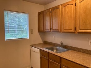 609 SW 75th St, Unit 102 in Gainesville, FL - Building Photo - Building Photo