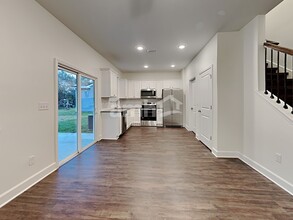 1124 Tan Tara Trl in Jacksonville, FL - Foto de edificio - Building Photo