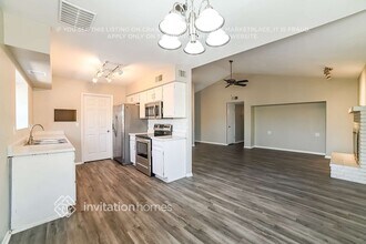 6944 W Comet Ave in Peoria, AZ - Building Photo - Building Photo