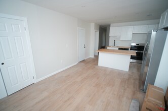 476 W Savannah St, Unit 1 in Highland Park, MI - Foto de edificio - Building Photo